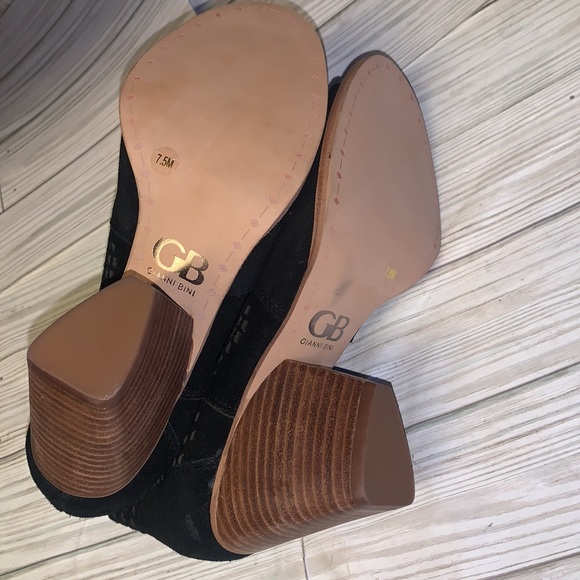 Gianni Bini Booties Heels Black Leather Suede Women’s Sz 7 1/2 - Picture 8 of 9